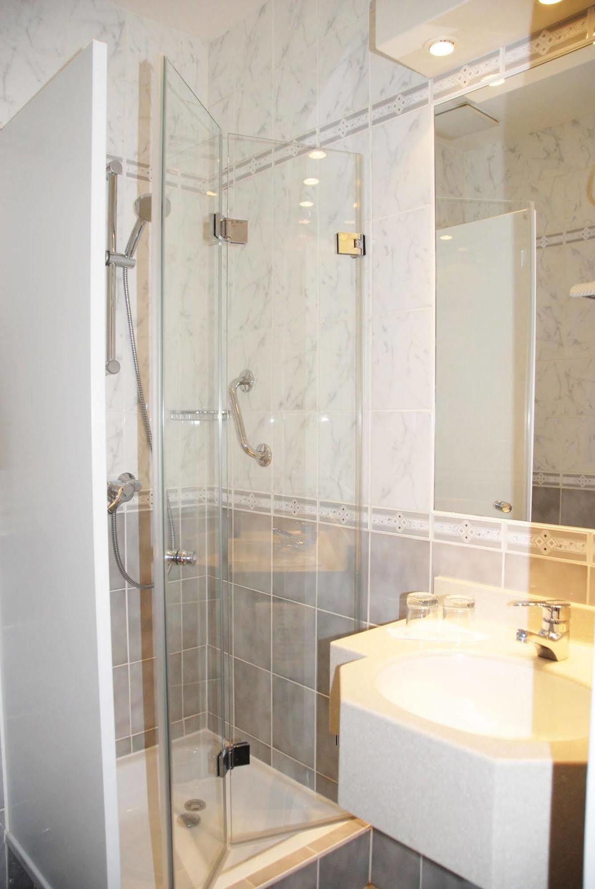 Hotel Hotel Perrin - Former Carlton 4*