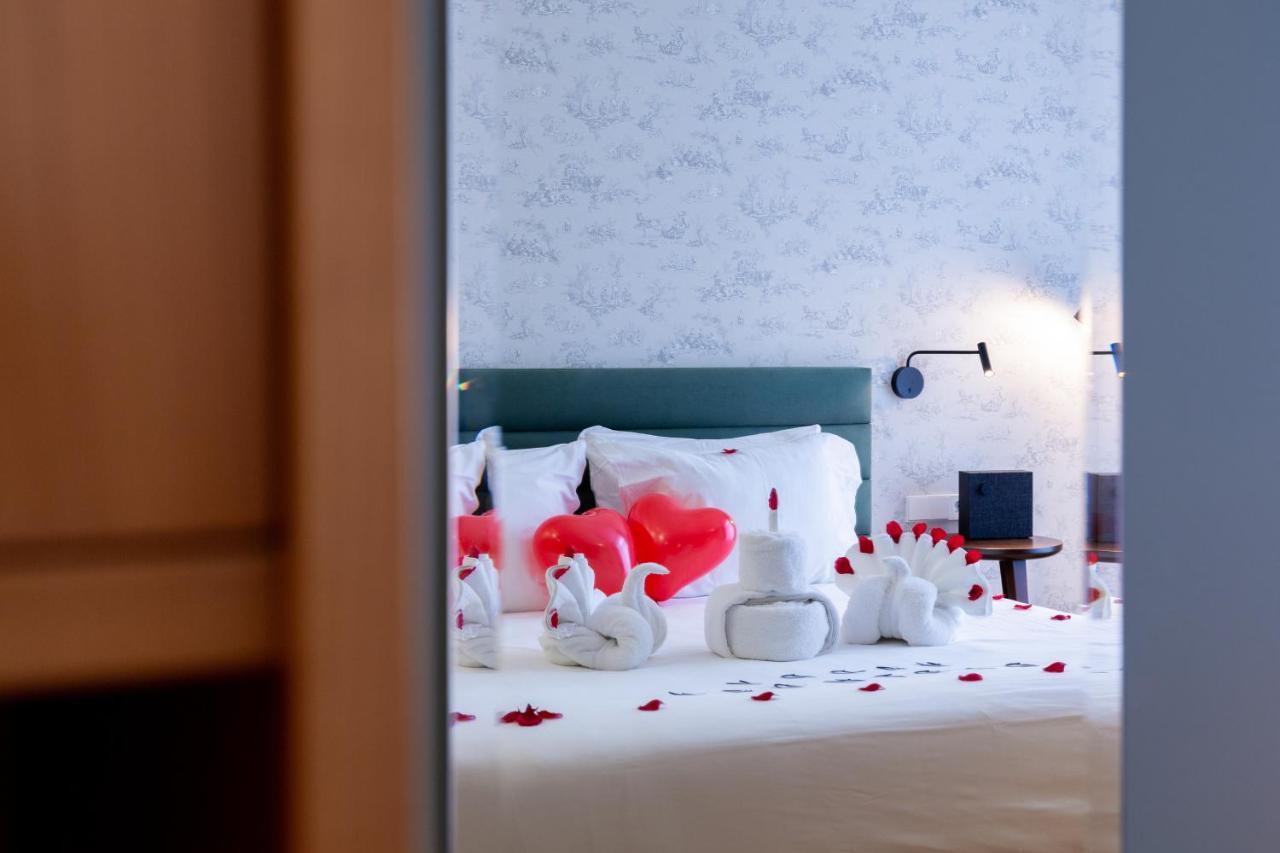 Hotel Perrin - Former Carlton Hotel 4*